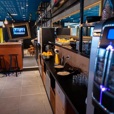 Hostel Le Hüb - Grenoble