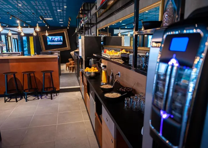 Hostel Le Hüb - Grenoble